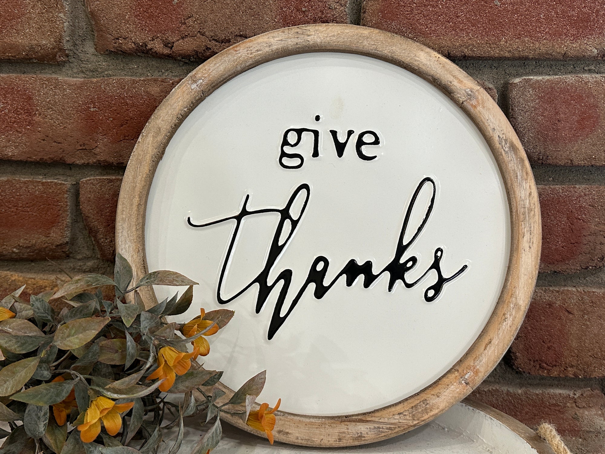 Give Thanks Round Sign