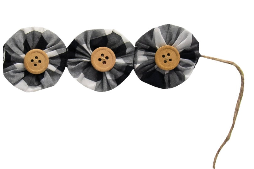 Black & White Buffalo Check Yo-Yo Garland