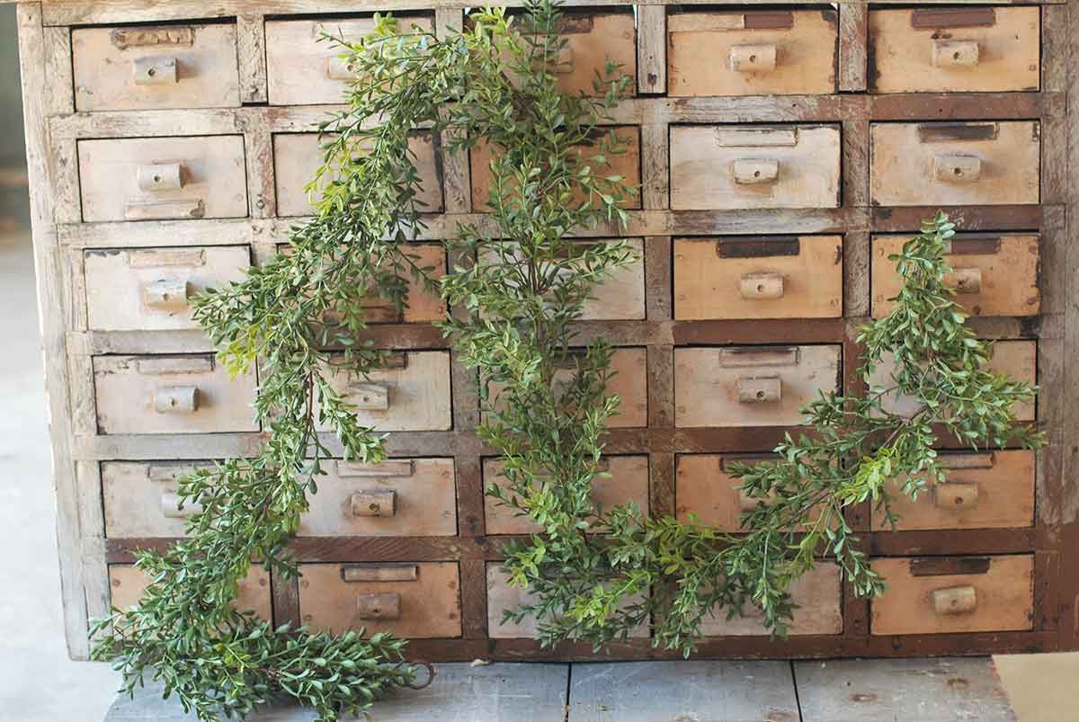 New England Boxwood Garland