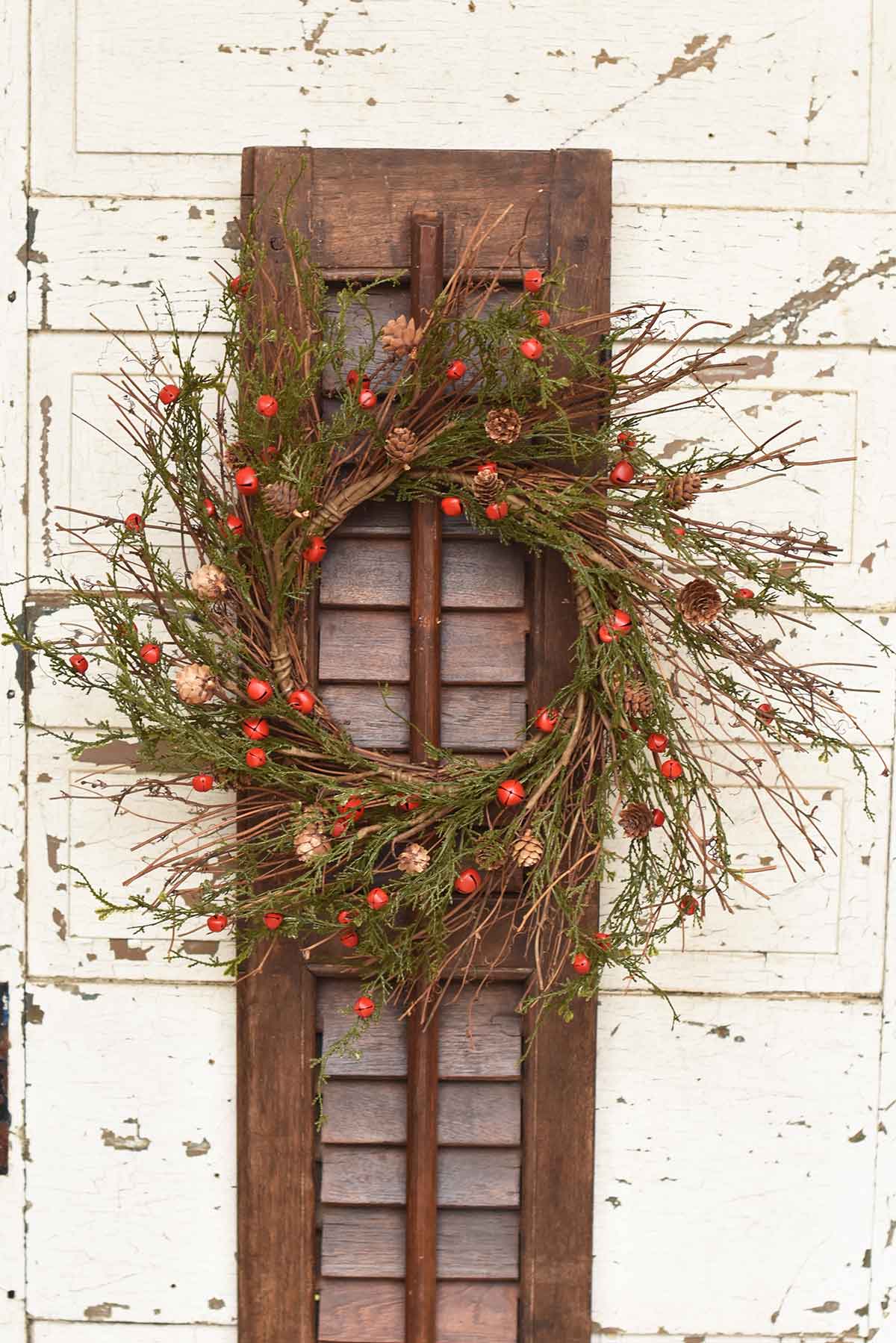 Balsam Bell Cedar Wreath